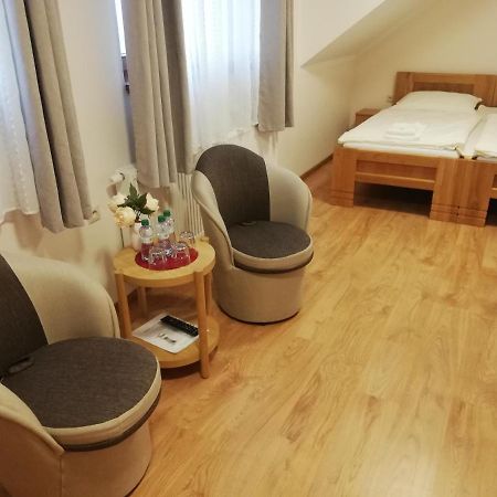 Penzion Pod Tureckom Hotel Trenčianske Bohuslavice Buitenkant foto