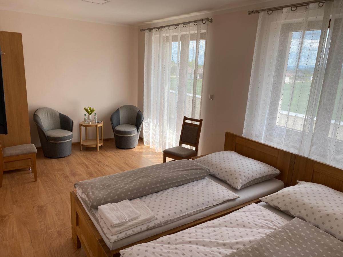 Penzion Pod Tureckom Hotel Trenčianske Bohuslavice Buitenkant foto