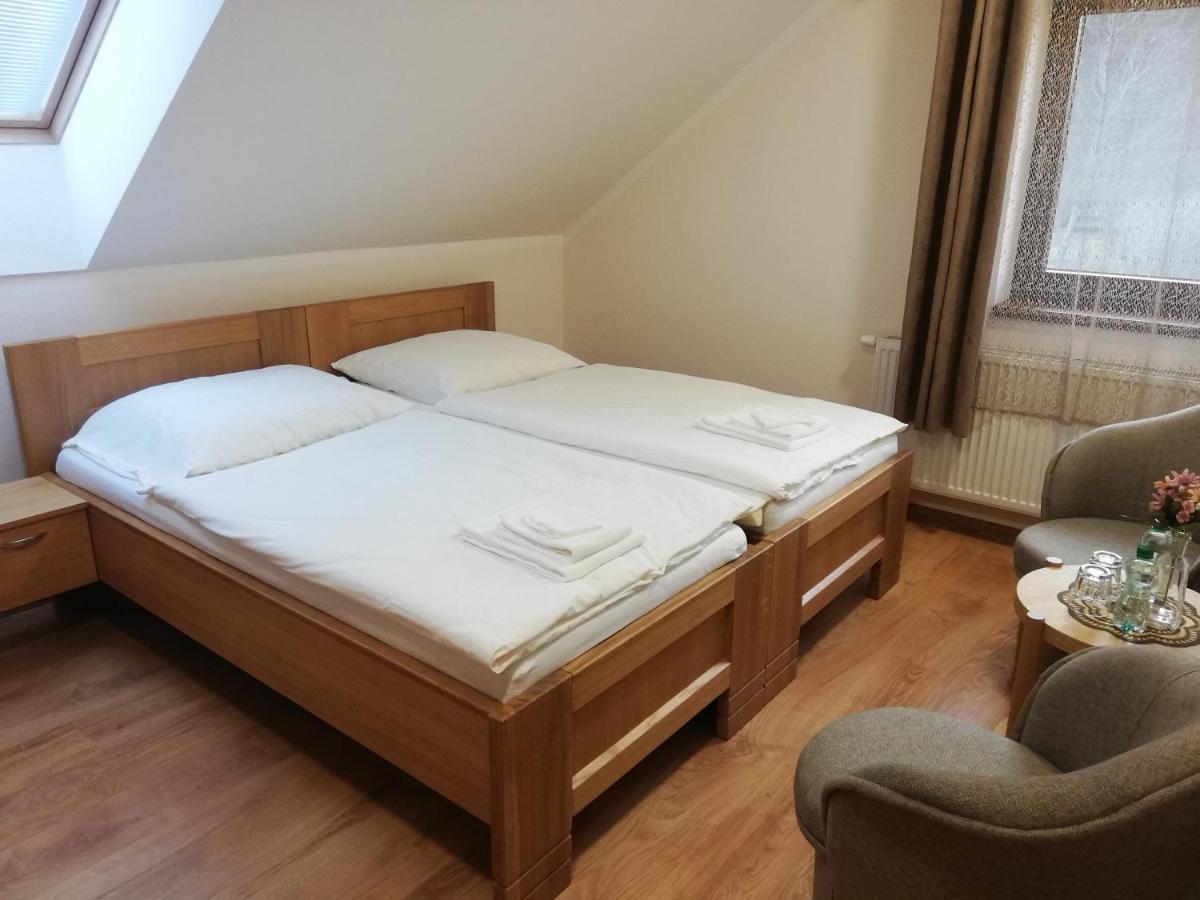 Penzion Pod Tureckom Hotel Trenčianske Bohuslavice Buitenkant foto